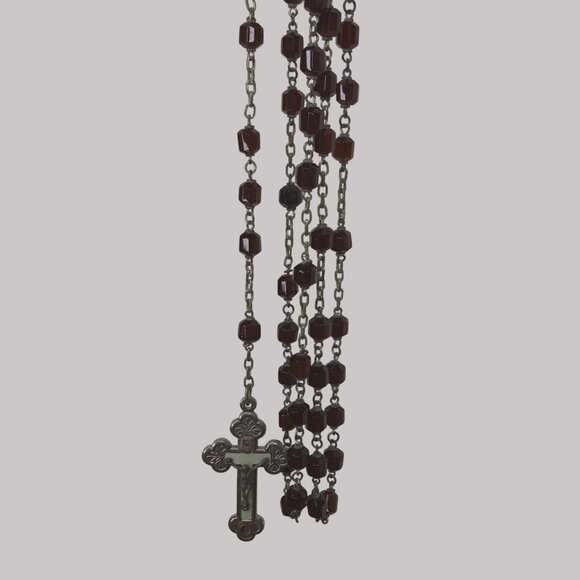 VTG Italian Luminous Rosary Necklace Burgundy Glass Bead Roma Glow Crucifix 47" - Picture 5 of 14
